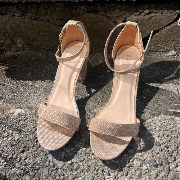 Gold Le Château heels - Picture 1 of 2